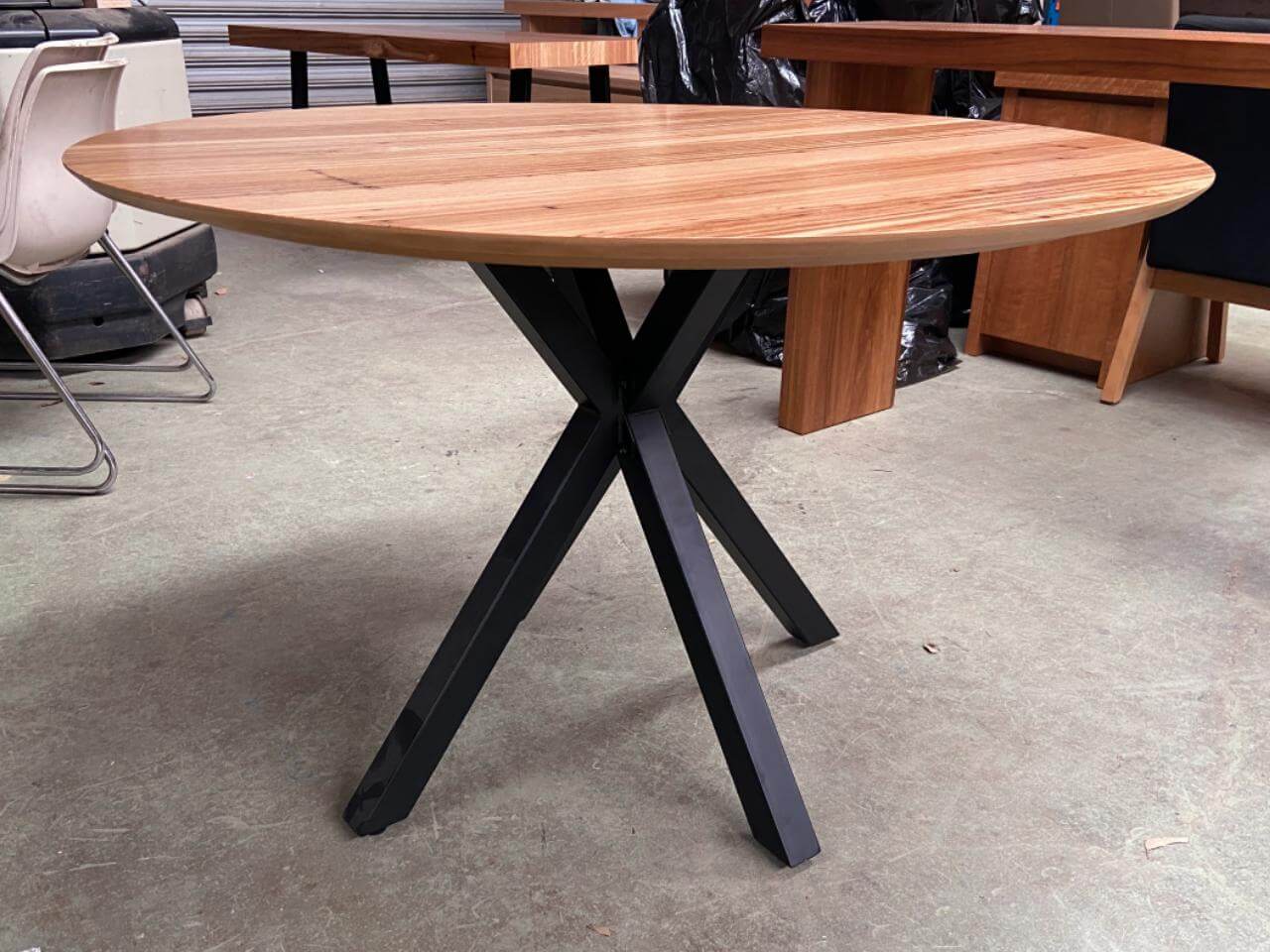 Lilly Round 4 Seater Dining Table Blackbutt Black Base